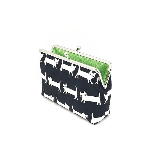 schwarze Kosmetiktasche mit Bügelverschluss Katzen