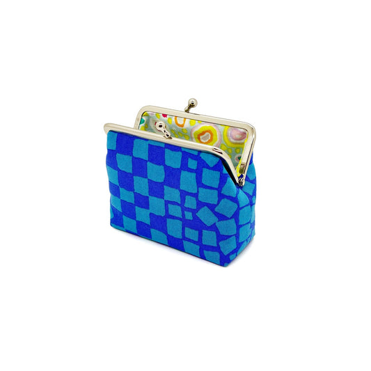 Clip purse blue squares