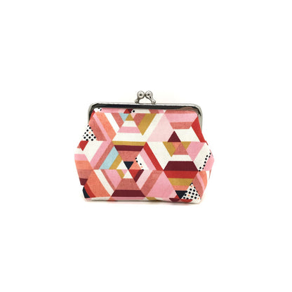 Clipbörse rosa mit grafischem Muster