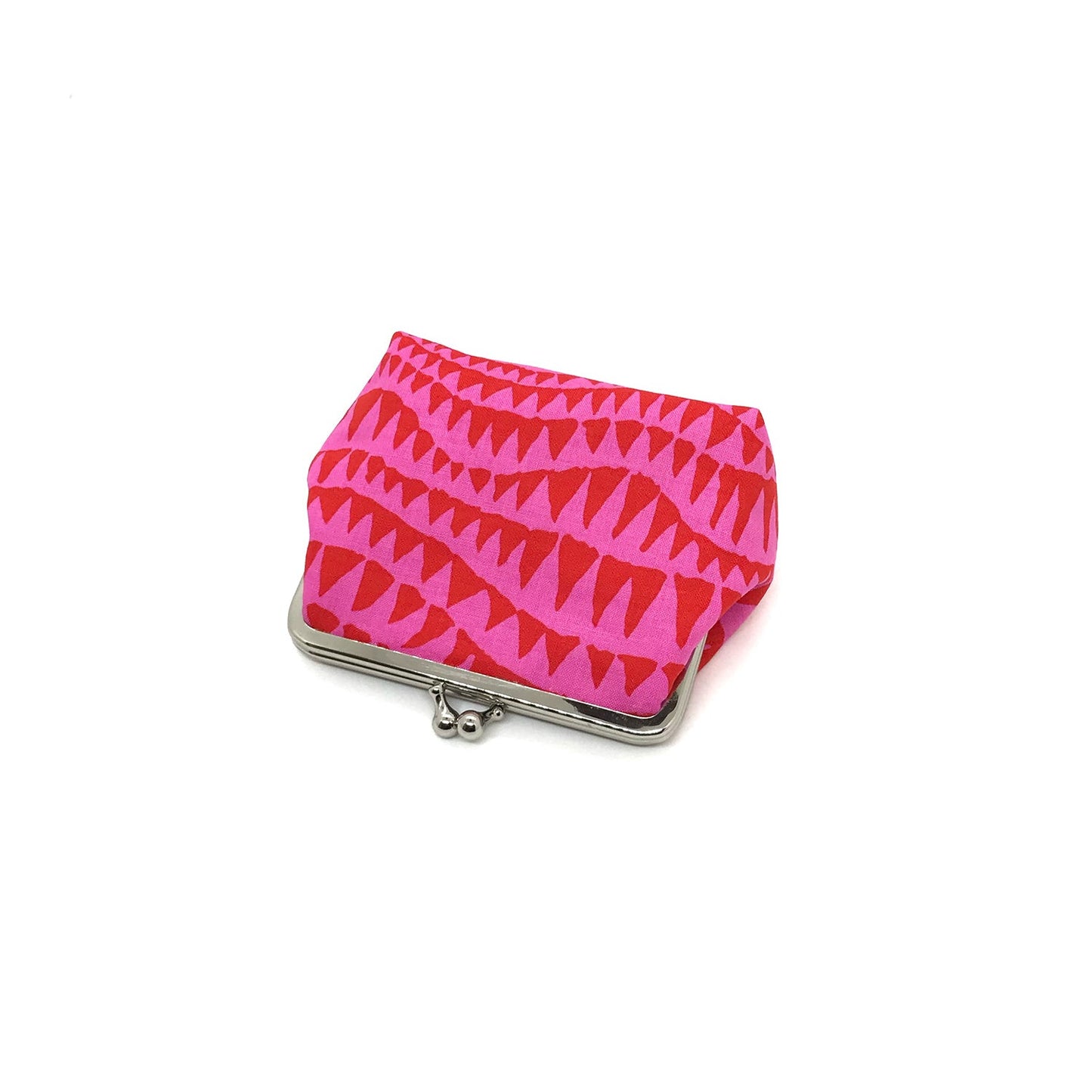 pinke Clipbörse mit grafischem Muster