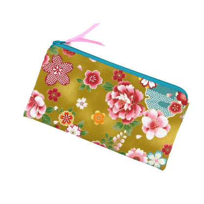 gelbes Federmäppchen mit Blumenmuster